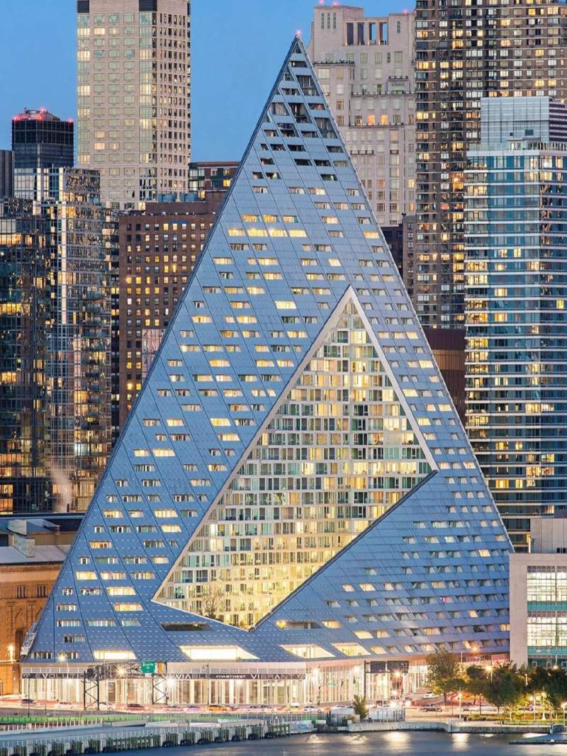 我告诉父母,我在纽约的家是一个三角形